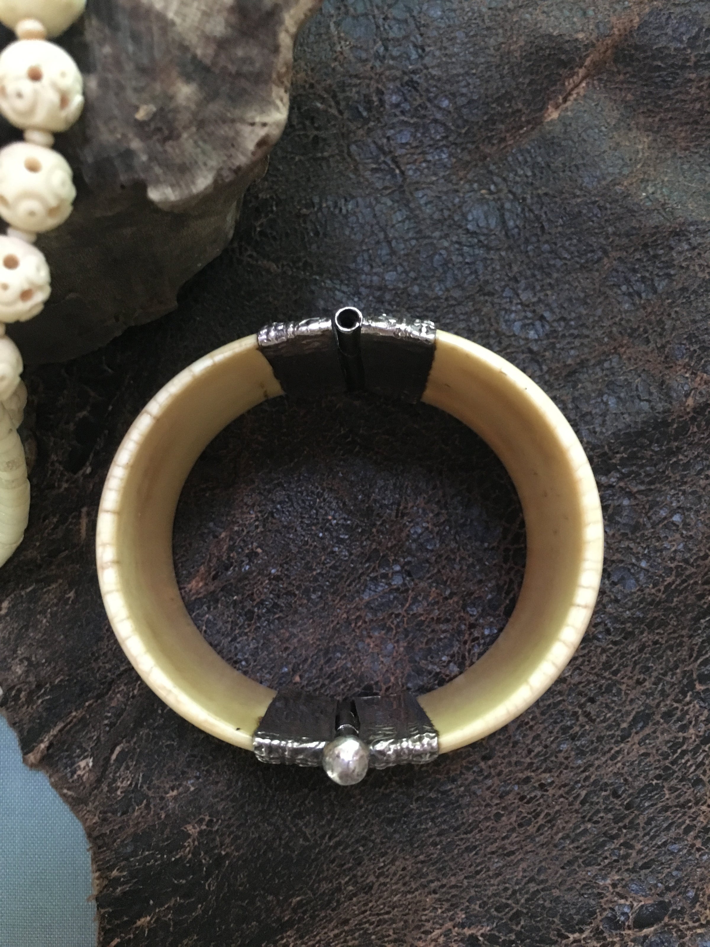 Vintage find: Carved ivory bangle with hinge/pin clasp | Belle Street